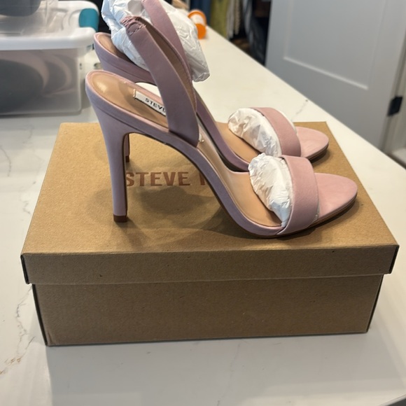 Shoes - Picture 2 of 4